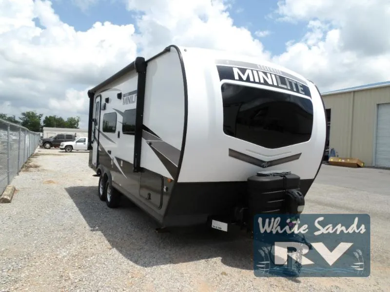 2024 Forest River Rockwood Mini Lite 2109S - Photo 3