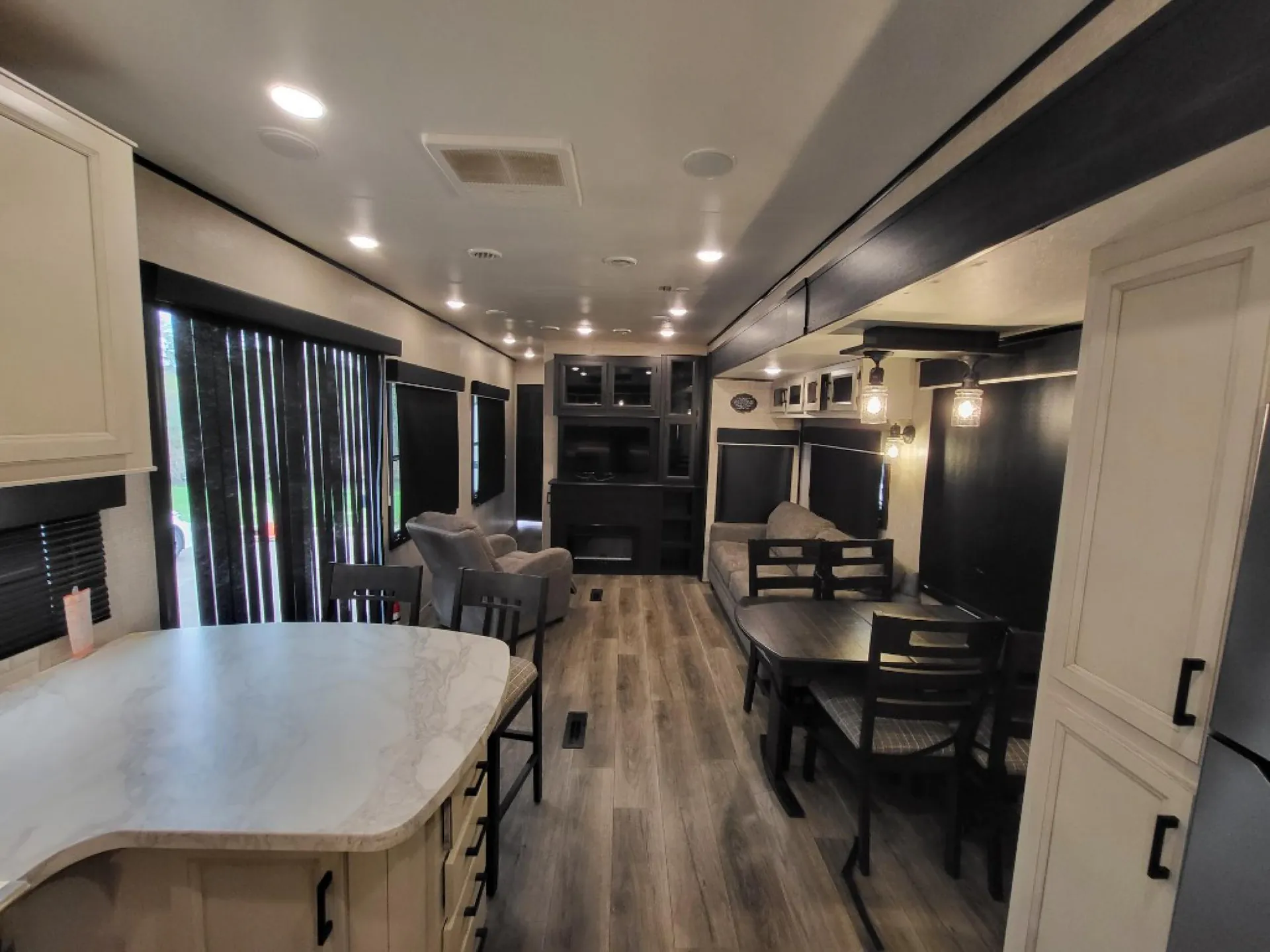 2023 Jayco Jay Flight Bungalow 40FKDS - Photo 4