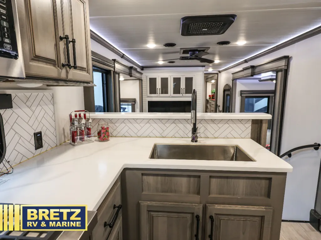2023 Keystone Montana 3901RK, Photos photo 16