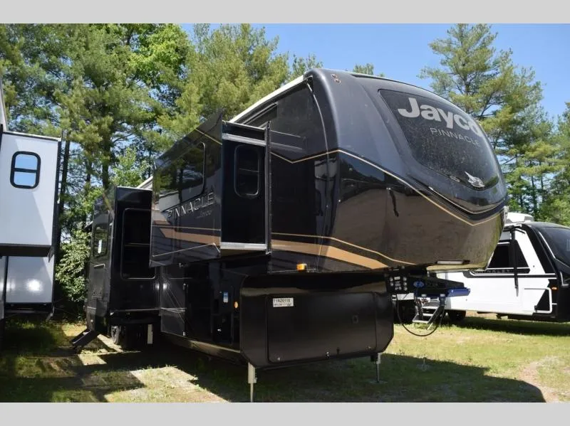2026 Jayco Pinnacle 39FLOK - Photo 4