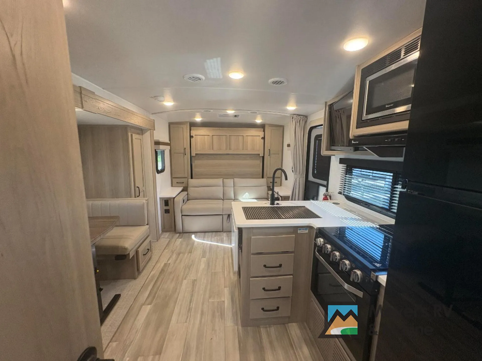 2024 Forest River Rockwood Mini Lite 2509S — Photo 6