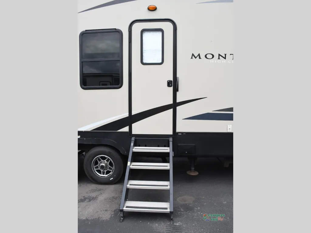 2019 Keystone Montana High Country 377FL, Photos photo 19