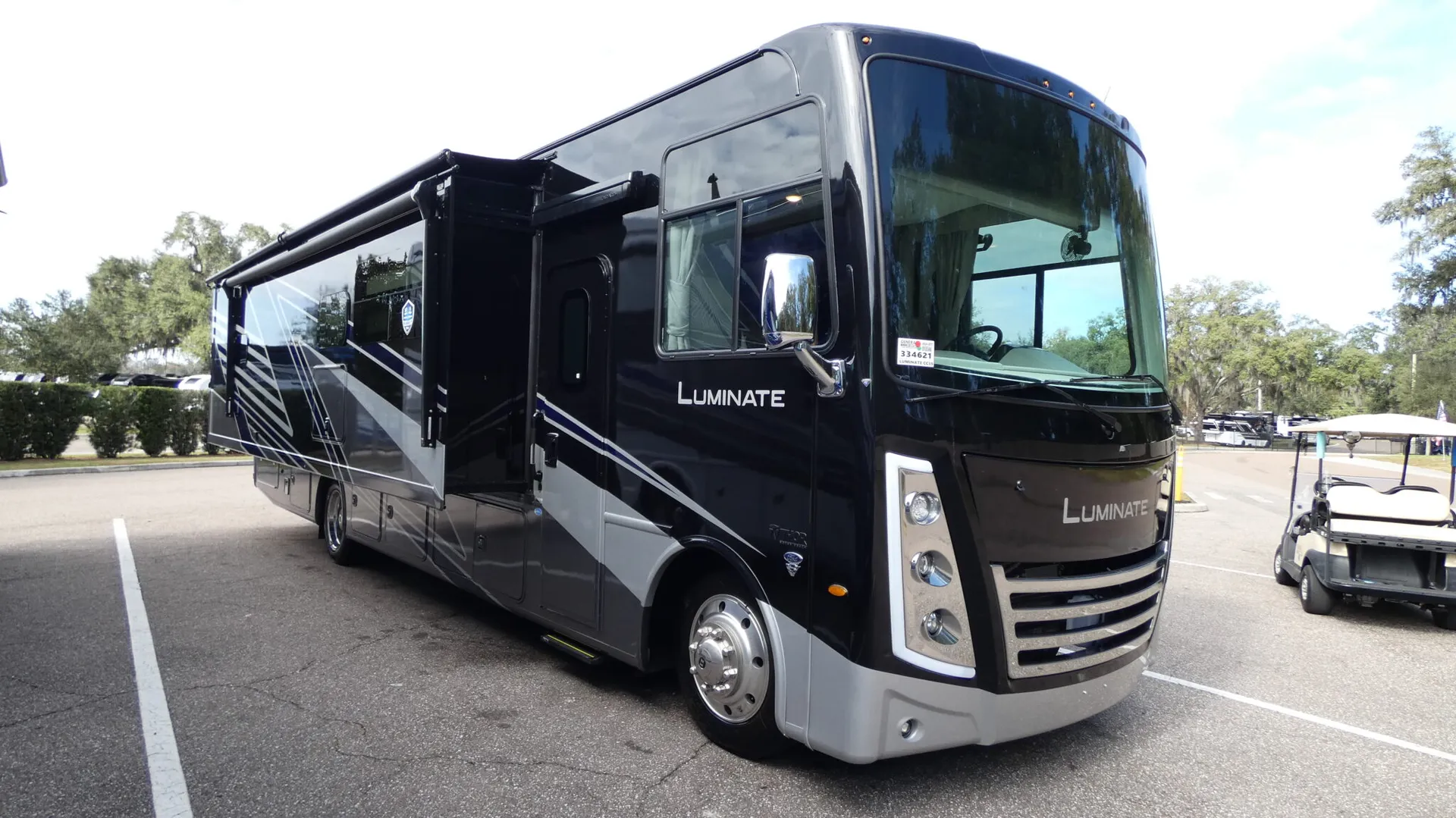 2026 Thor Motor Coach Luminate CC35 - Photo 2