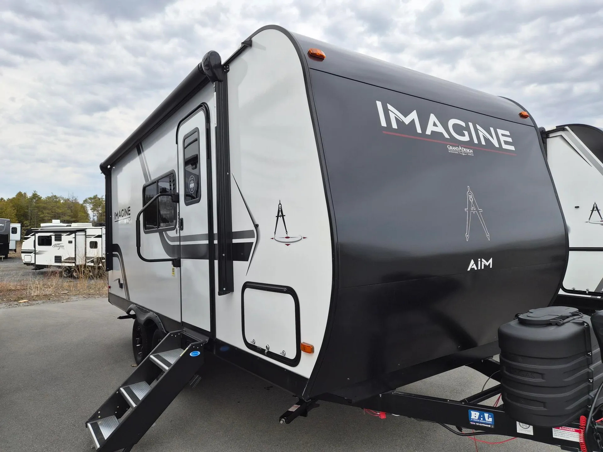2026 Grand Design Imagine AIM 19MLA - Photo 2