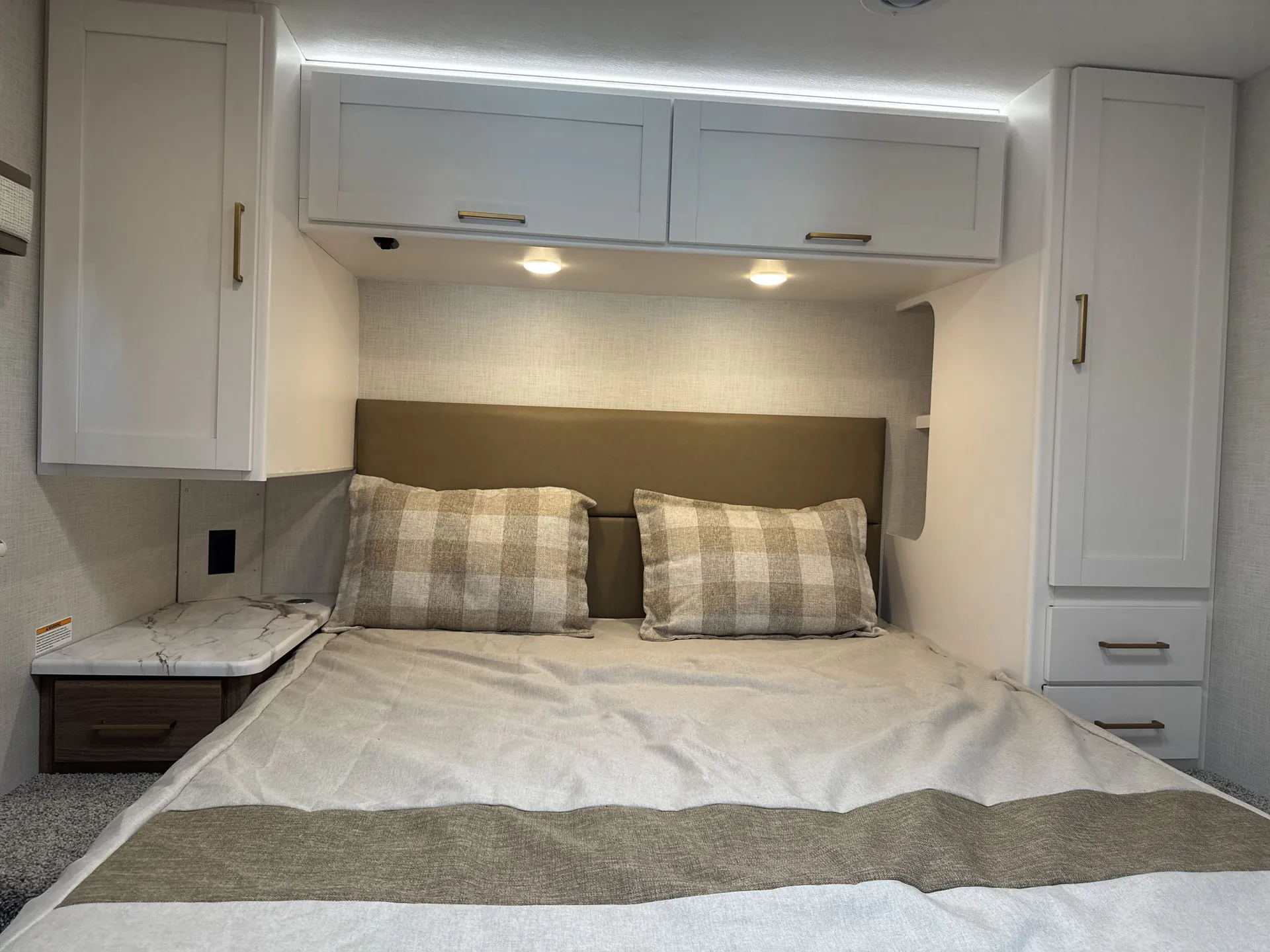 2027 Thor Motor Coach Freedom Eddie Bauer EB28 — bedroom