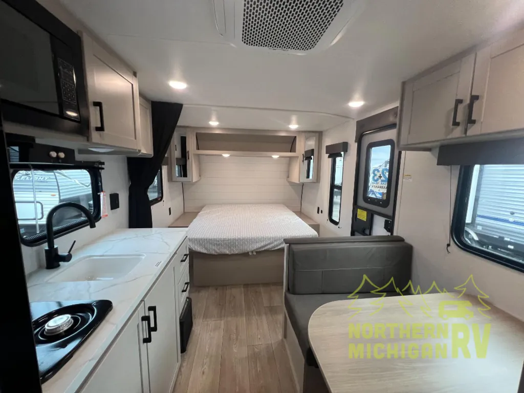 2027 Jayco Jay Flight 175FQ, Photos photo 14