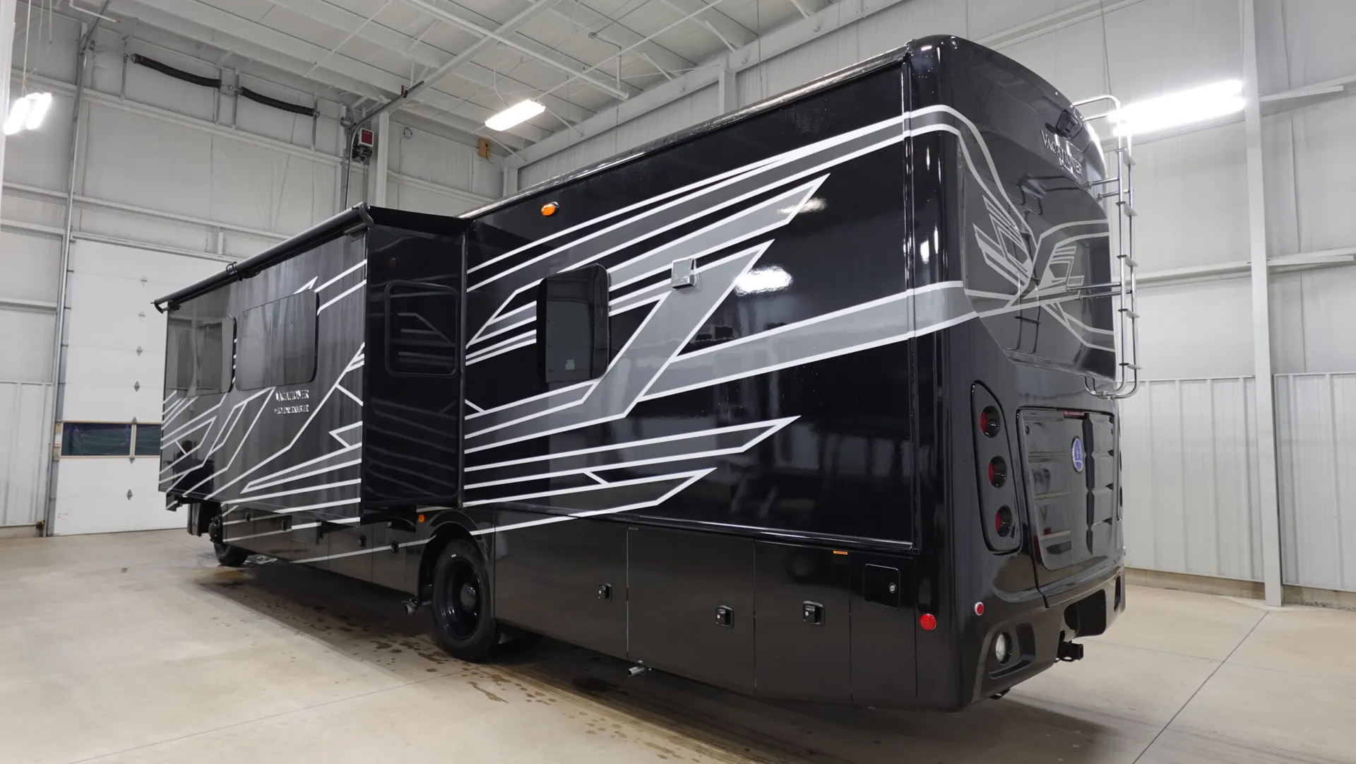 2026 Holiday Rambler Vacationer 35K - Photo 4