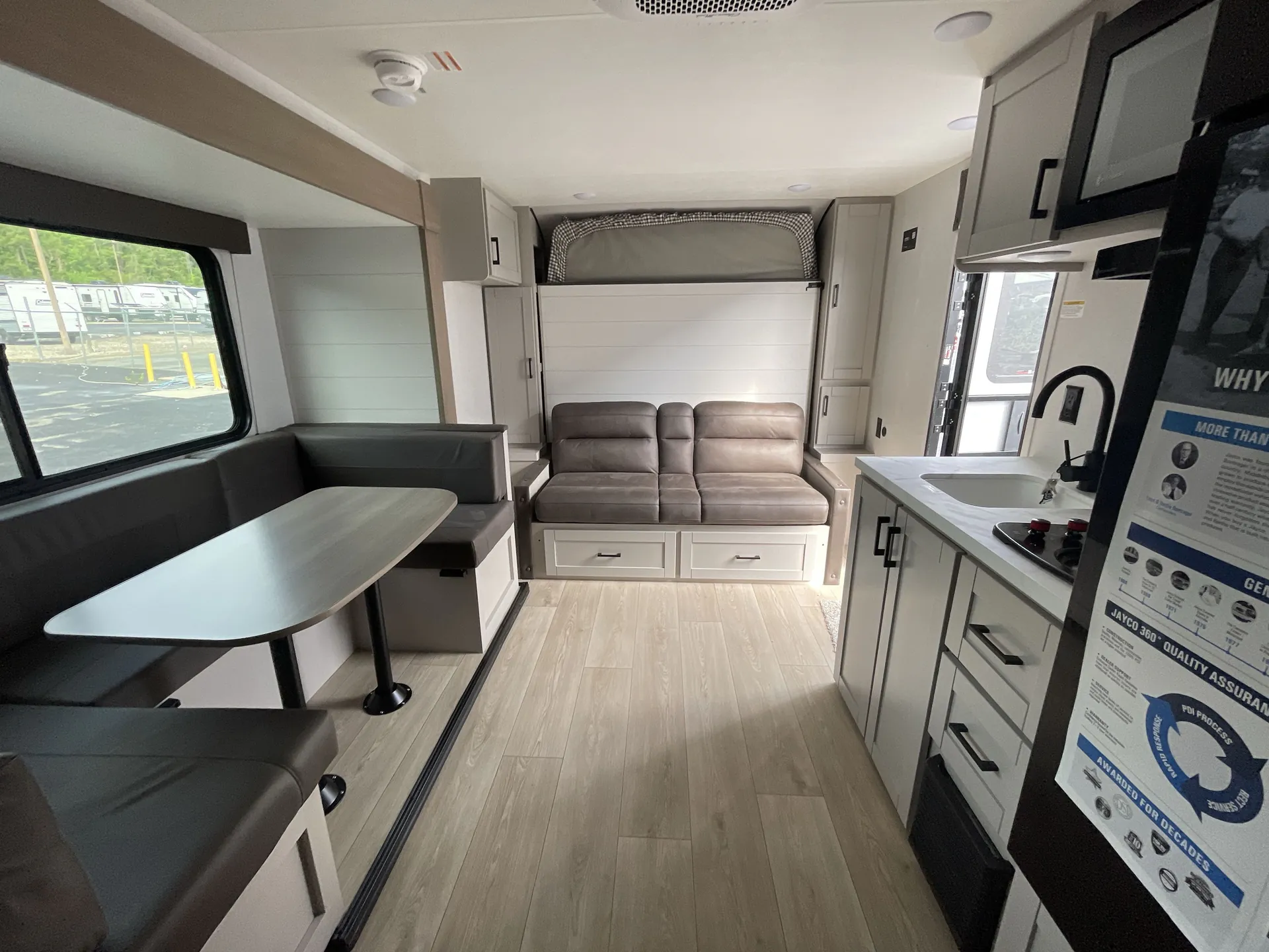 2027 Jayco Jay Flight 197MB - Photo 4