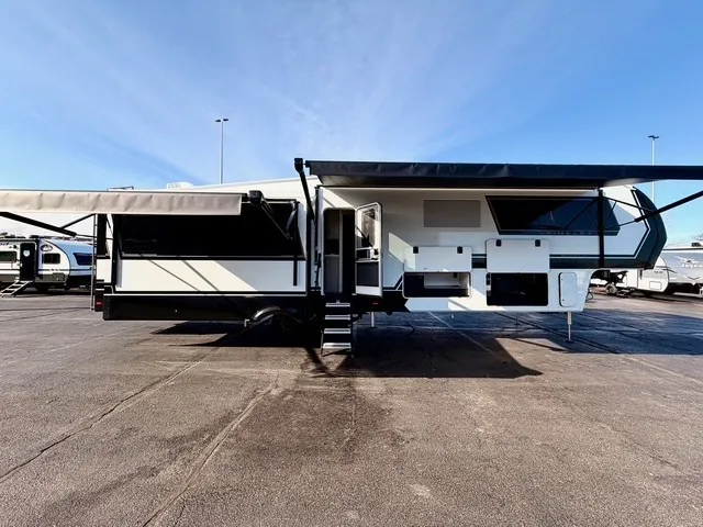2026 Brinkley Model Z 3610, Exterior photo 3