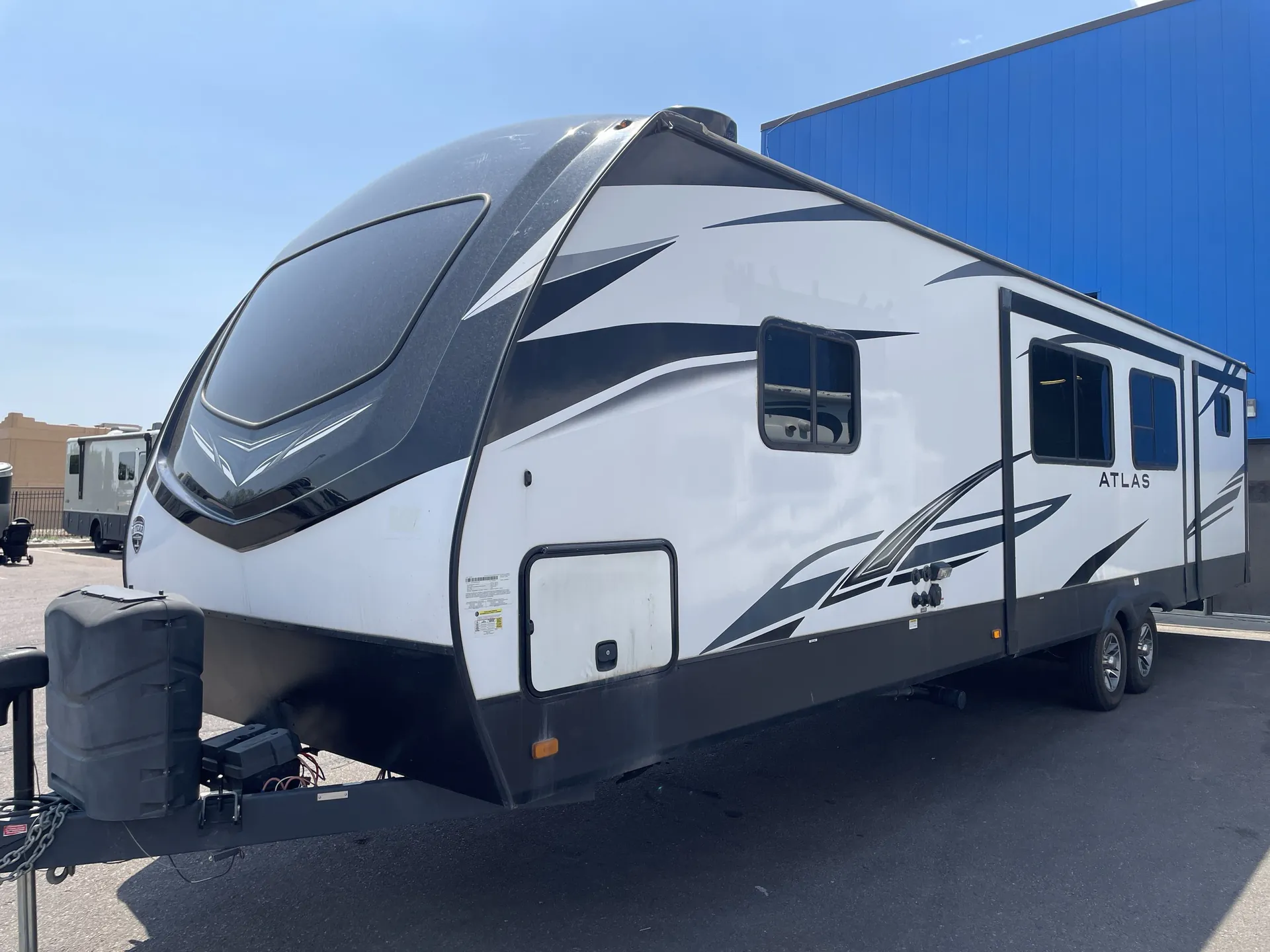 2022 Dutchmen Atlas 3202BH — front