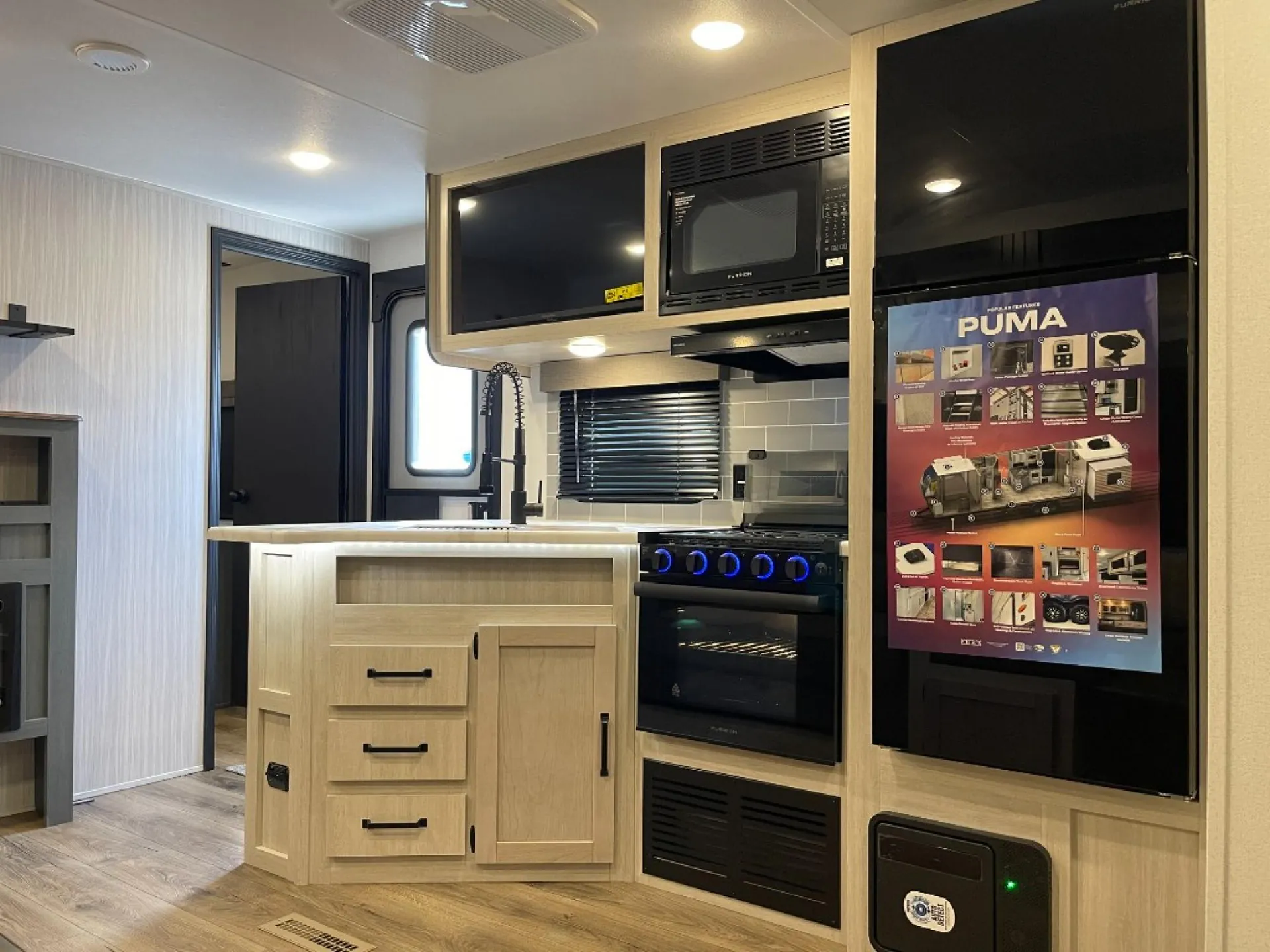 2027 Forest River Puma 32RBFQ — Photo 6