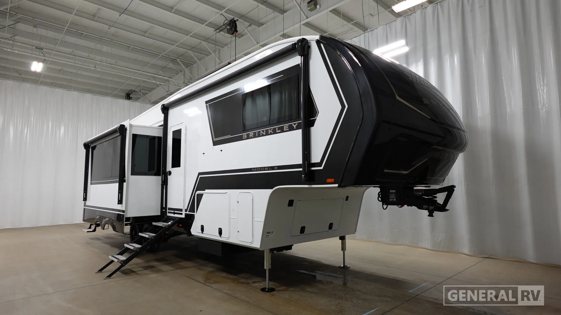 2027 Brinkley Model Z 3210 - Photo 2