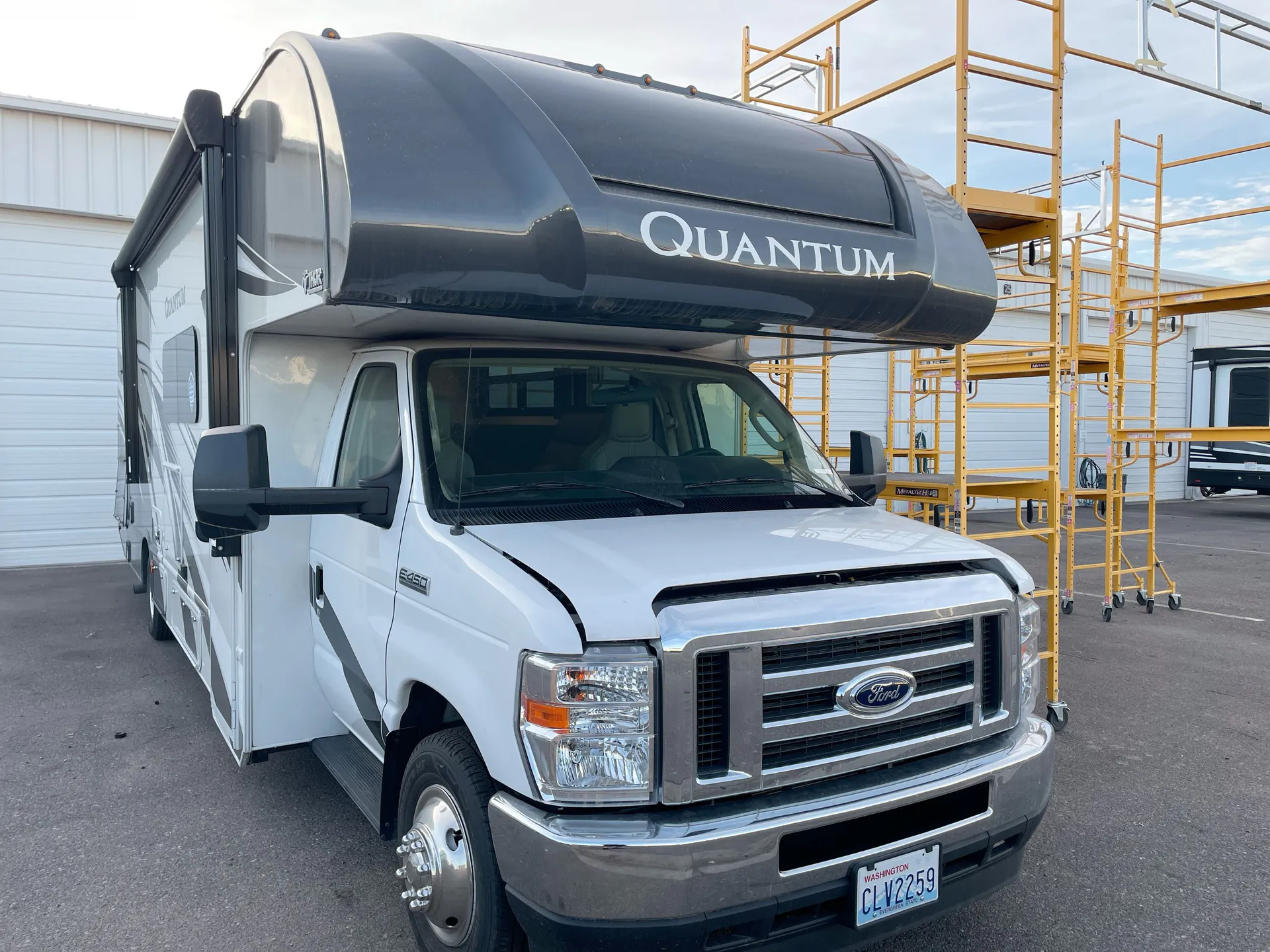 2023 Thor Motor Coach Quantum PQ31 - Photo 2