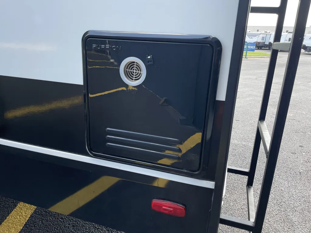 2025 Brinkley Model Z AIR 295, Photos photo 19