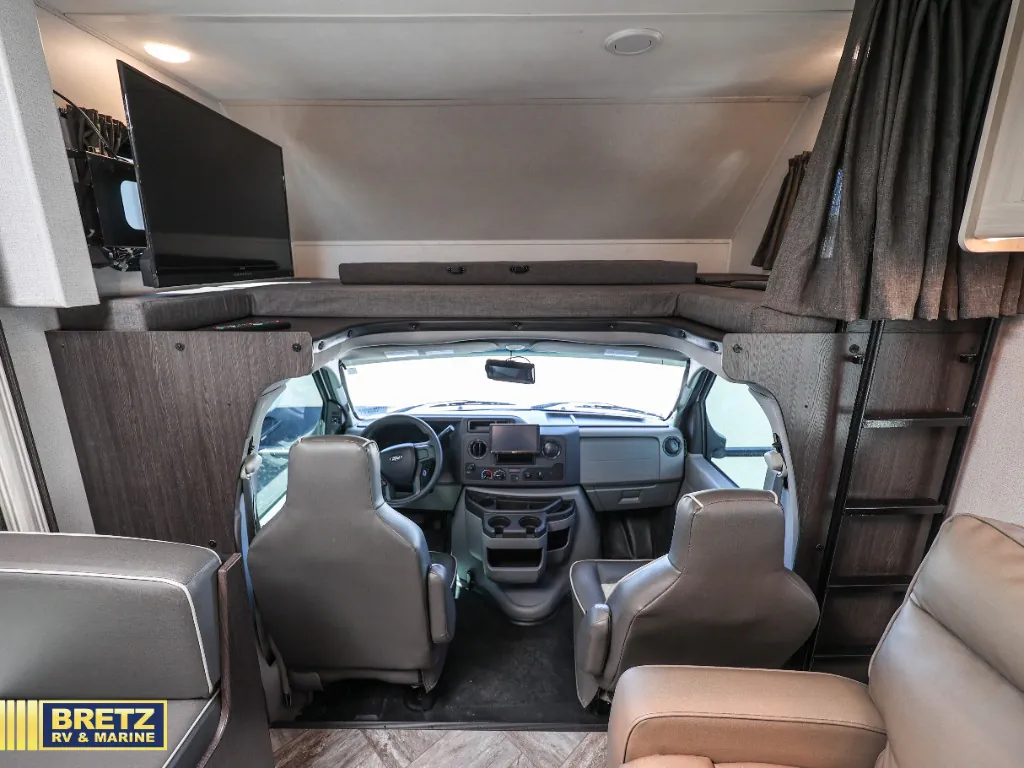 2023 Forest River Sunseeker LE 3250DSLE - Photo 3