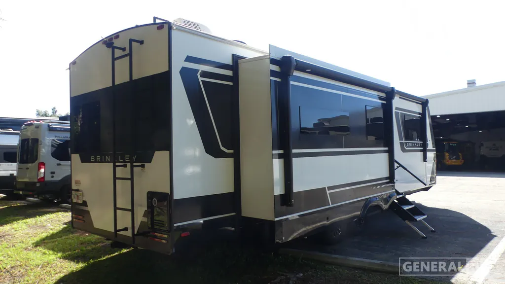 2025 Brinkley Model Z AIR 285, Photos photo 7