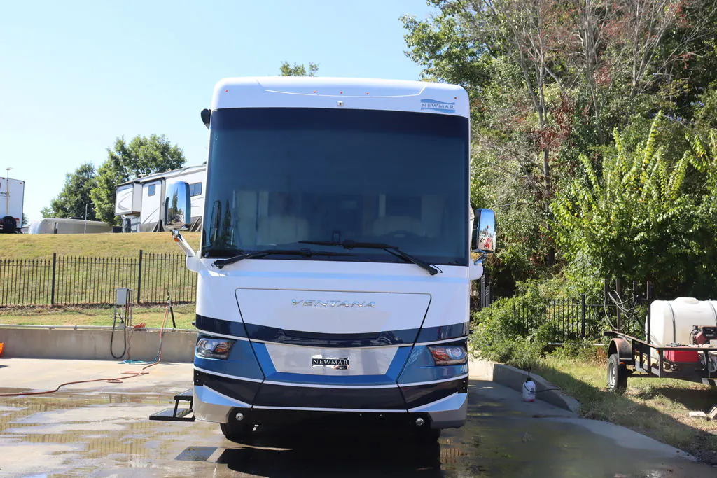 2024 Newmar Ventana 3809 - Photo 3