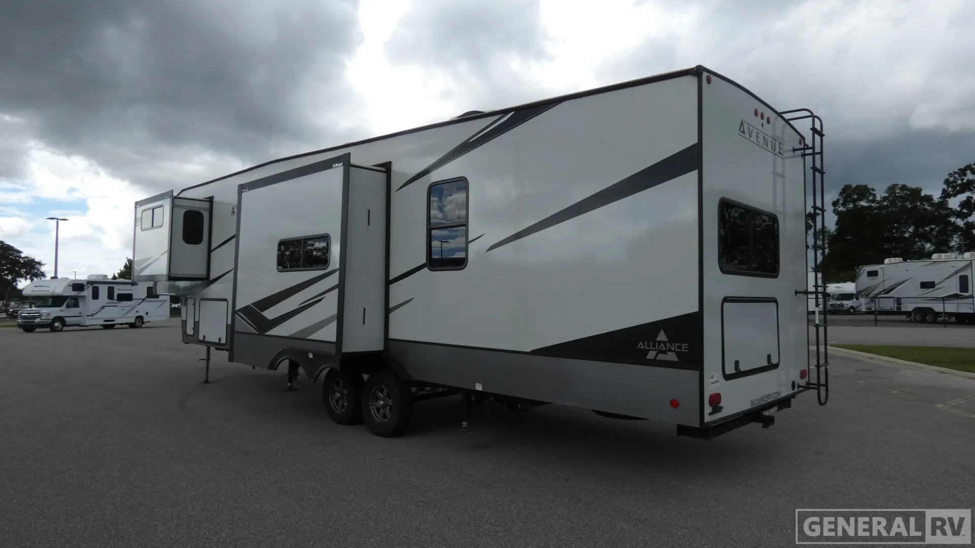 2023 Alliance RV Avenue 36BRM - Photo 4