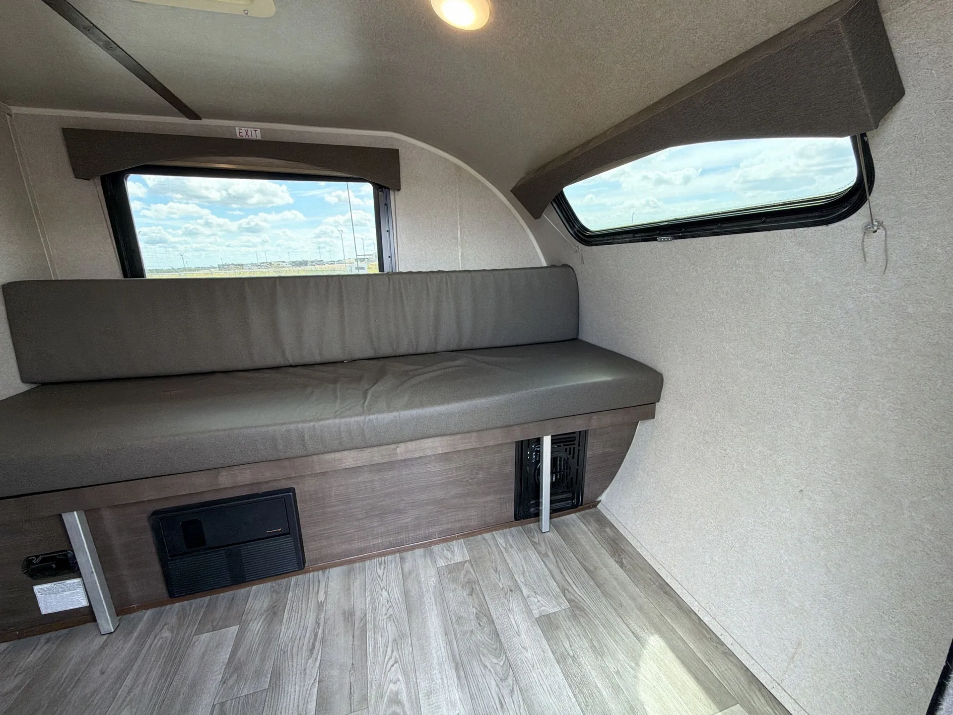 2022 Sunset Park RV SunRay 109E — living area main