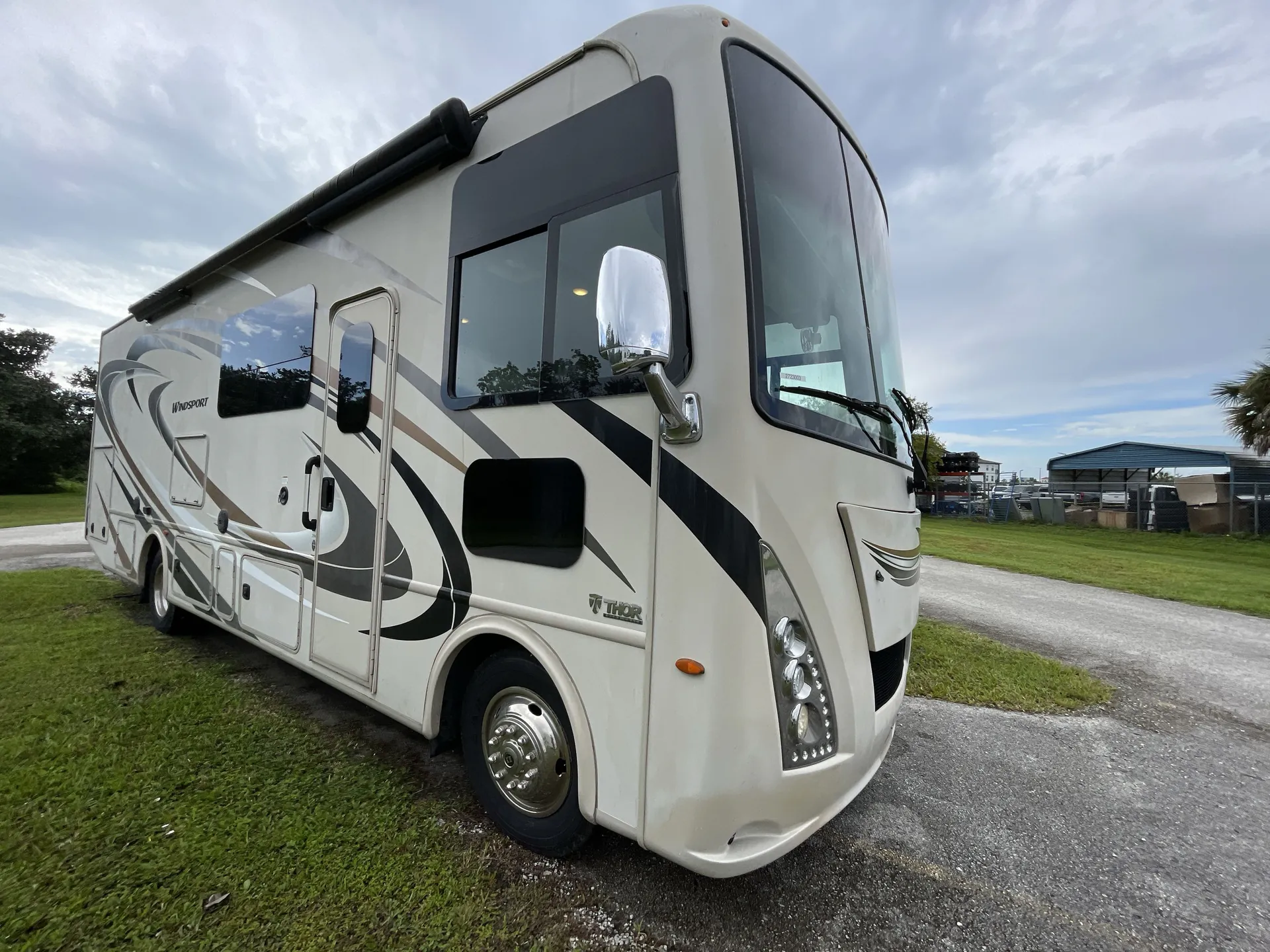 2017 Thor Motor Coach Windsport 29M - Photo 2