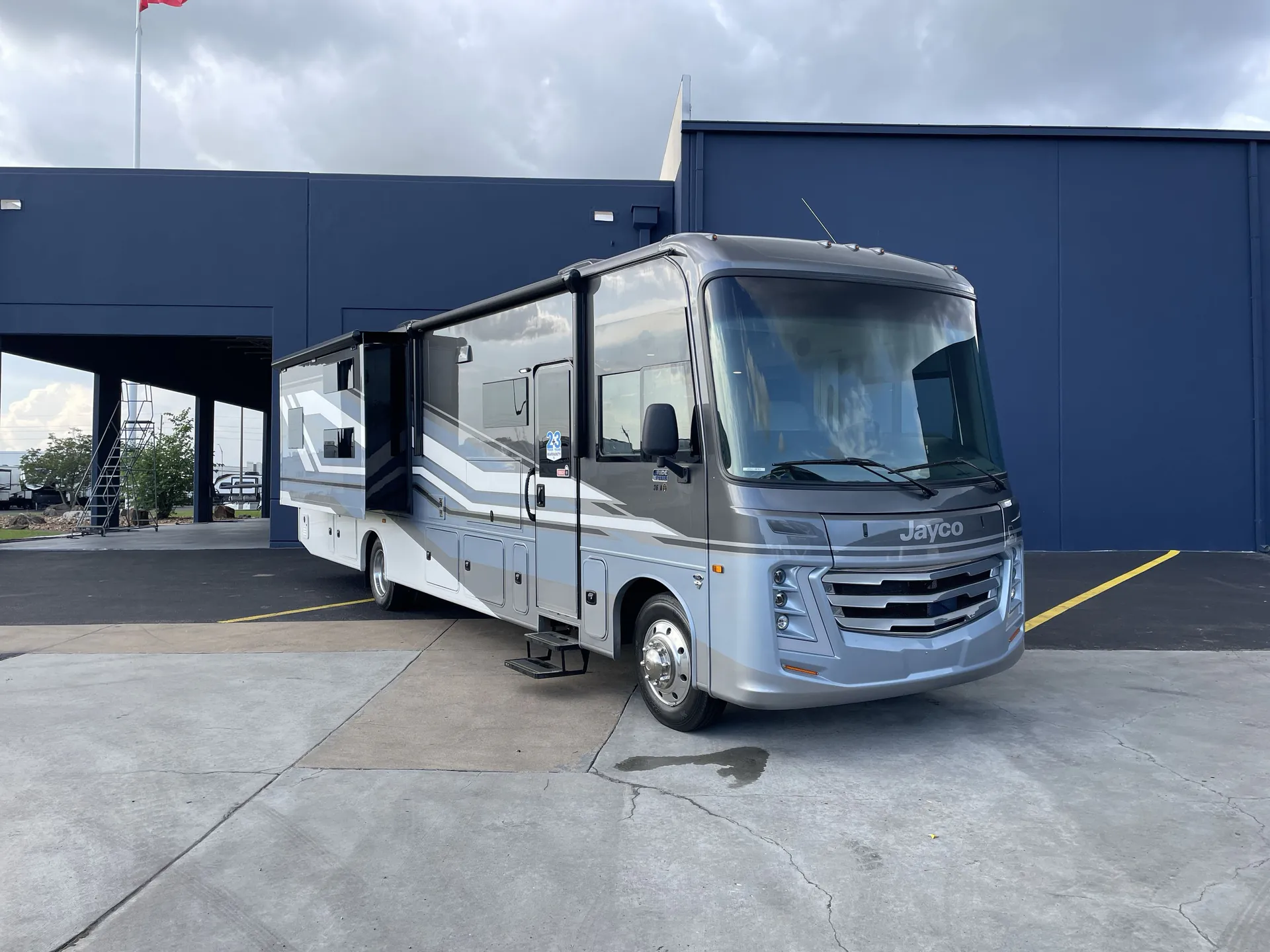 2027 Jayco Precept 36A dealer photo 1 from Camping World