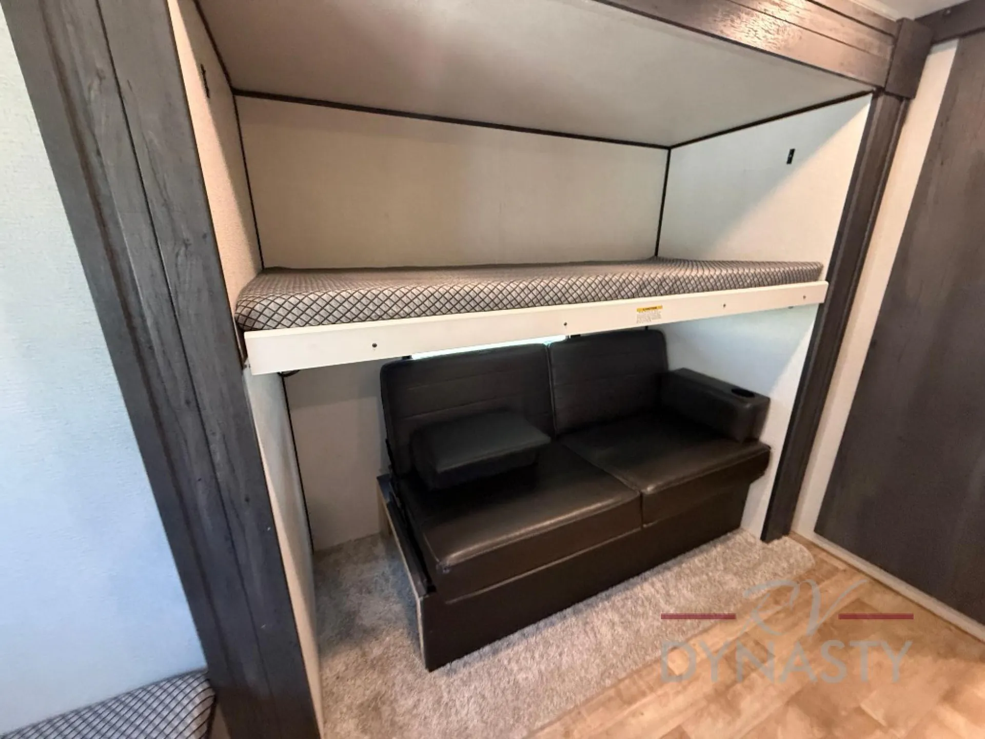 2022 Keystone Hideout 318BR - Photo 4