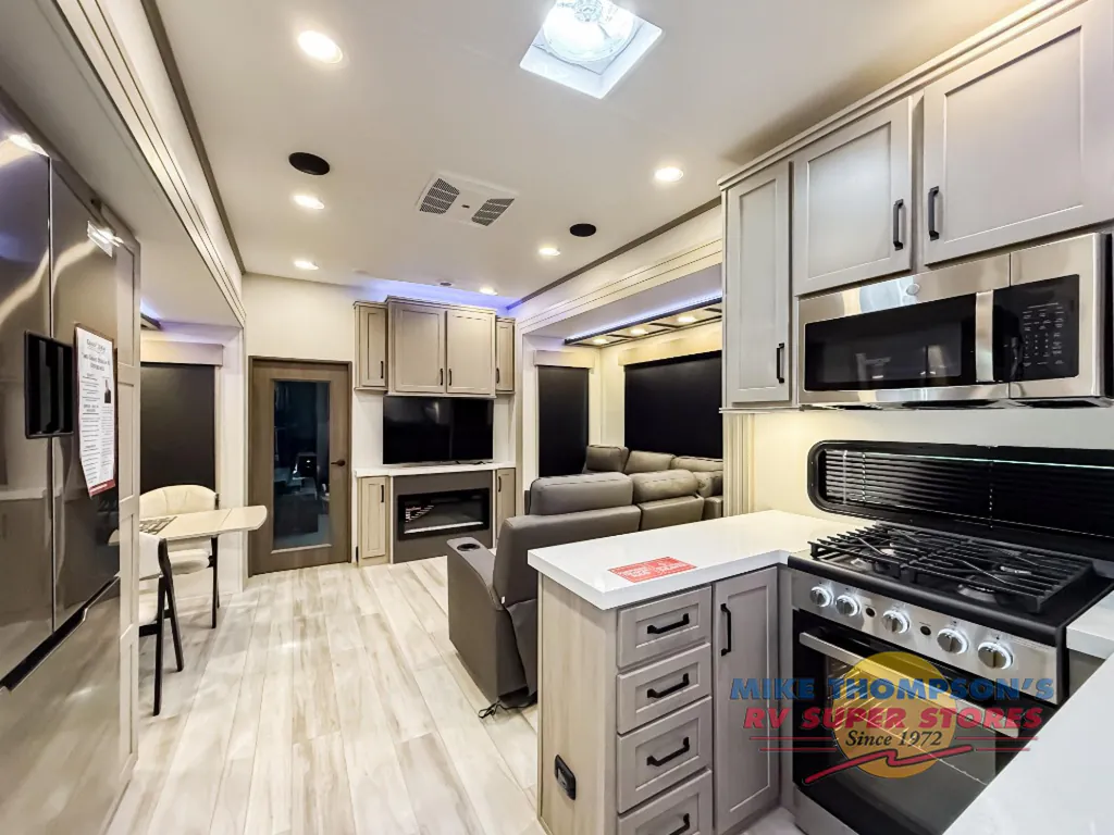 2026 Grand Design Momentum 414M, Photos photo 7