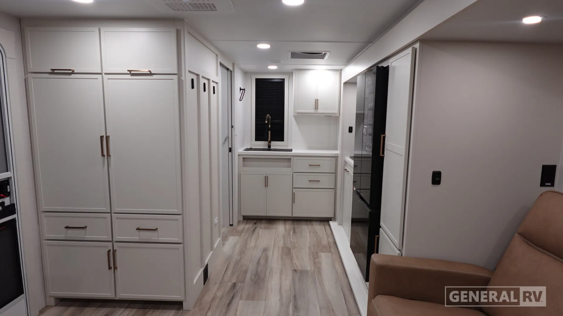 2027 Brinkley Model Ix 23X - Photo 3