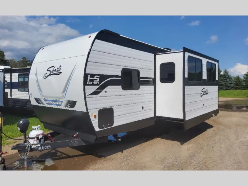 2026 Shasta RVs i-5 Edition 530QB - Photo 2