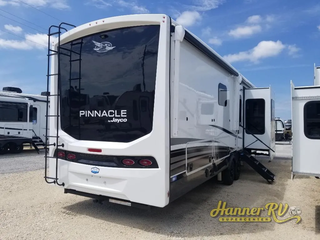 2026 Jayco Pinnacle 39FLOK - Photo 3