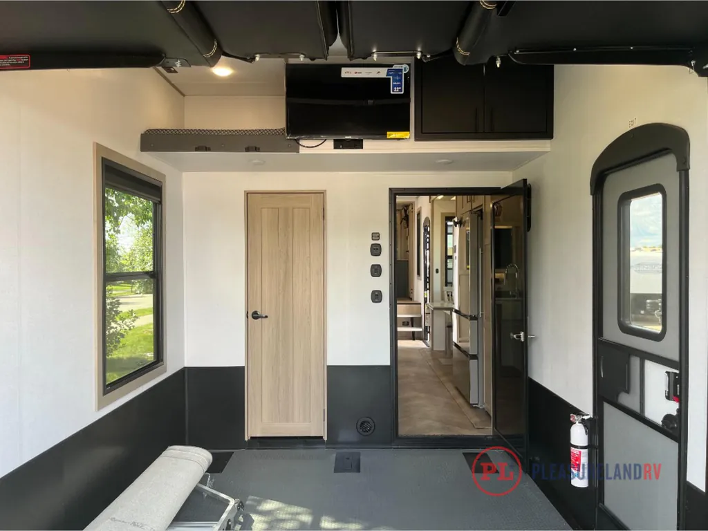 2026 Keystone Raptor 433, Photos photo 10