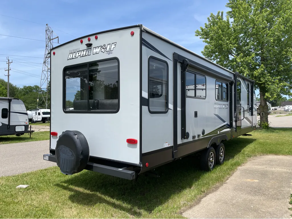 2021 Forest River Cherokee Alpha Wolf 26RL - Photo 3