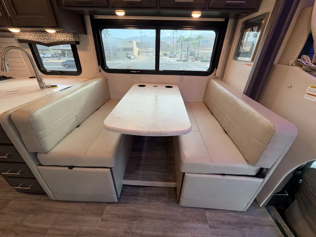 2023 Thor Motor Coach Magnitude RS36, Photos photo 18