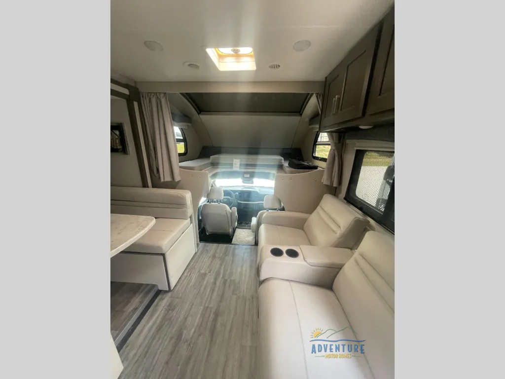 2024 Thor Motor Coach Magnitude Super C XG32, Photos photo 8