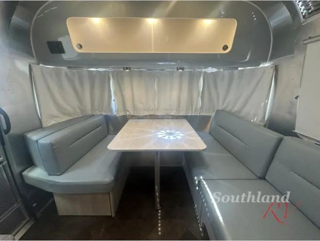 2023 Airstream International 25FB - Photo 3