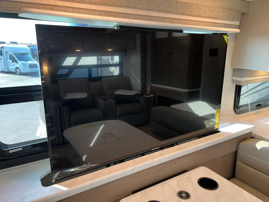 2027 Thor Motor Coach Windsport 36H, Photos photo 12