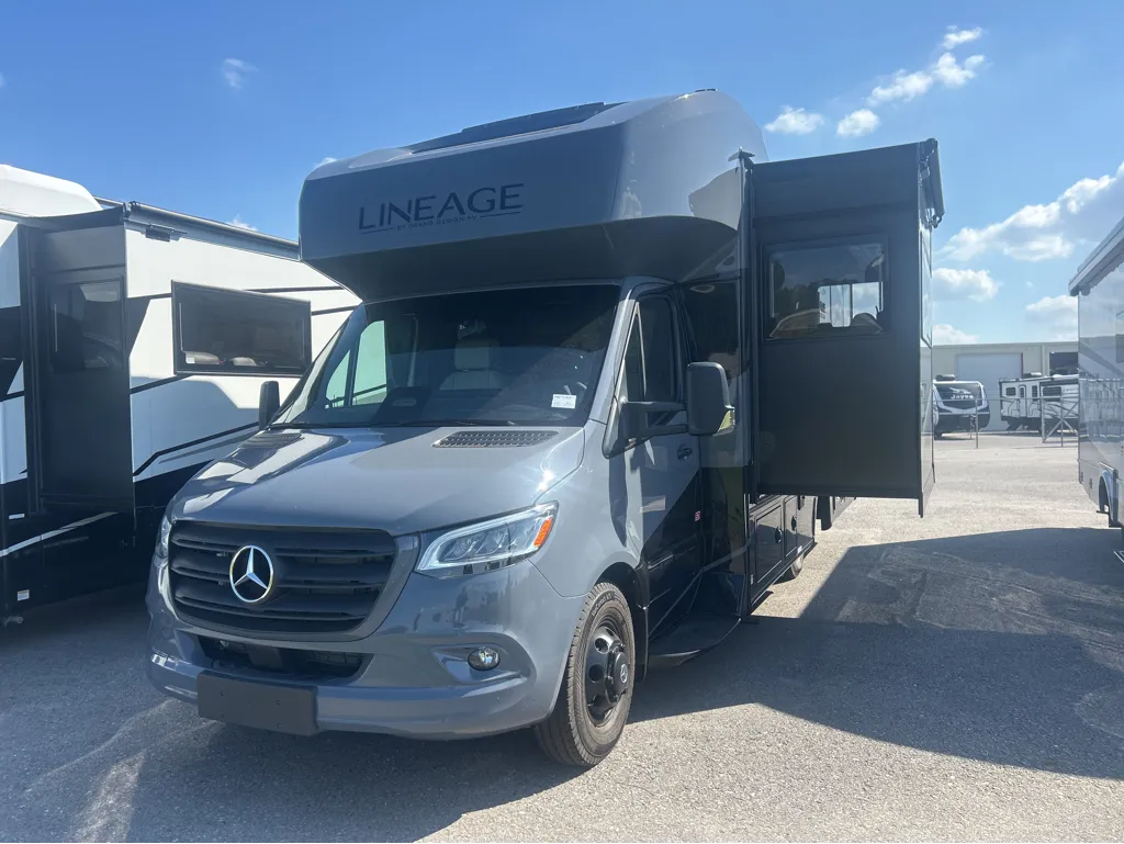 2026 Grand Design Lineage Series M 25TK - Photo 3