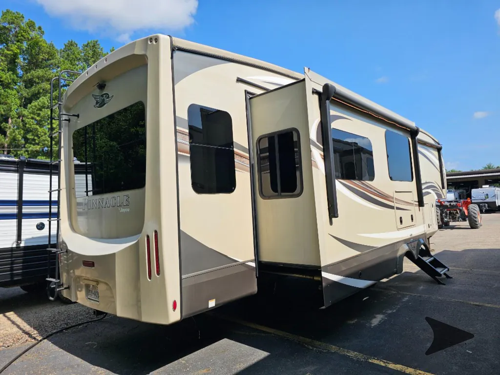 2020 Jayco Pinnacle 36FBTS, Photos photo 9