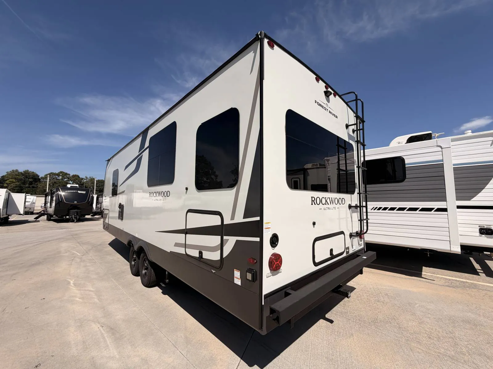 2027 Forest River Rockwood Ultra Lite 302RDT - Photo 3
