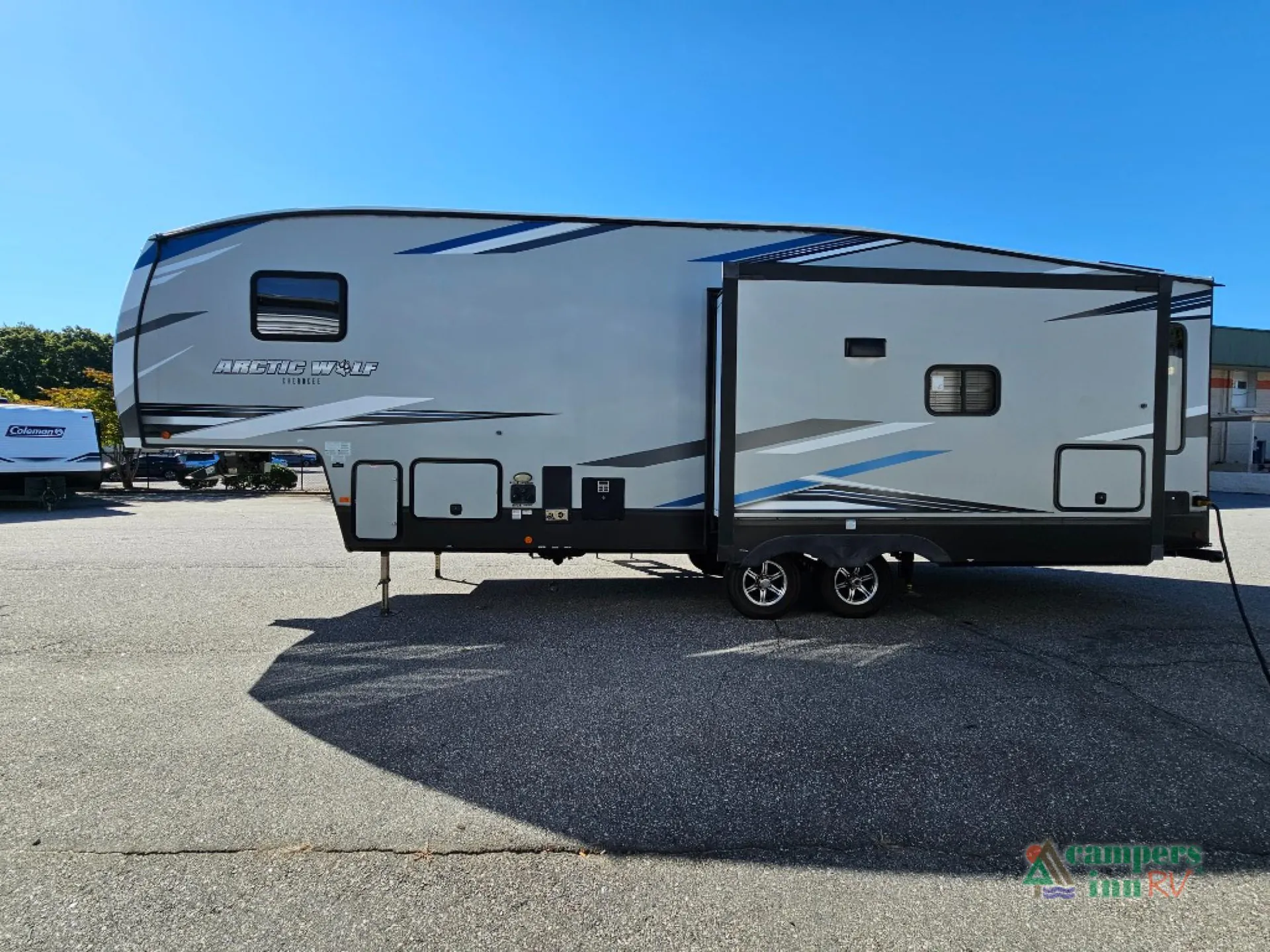 2022 Forest River Cherokee Arctic Wolf 291RL - Photo 3