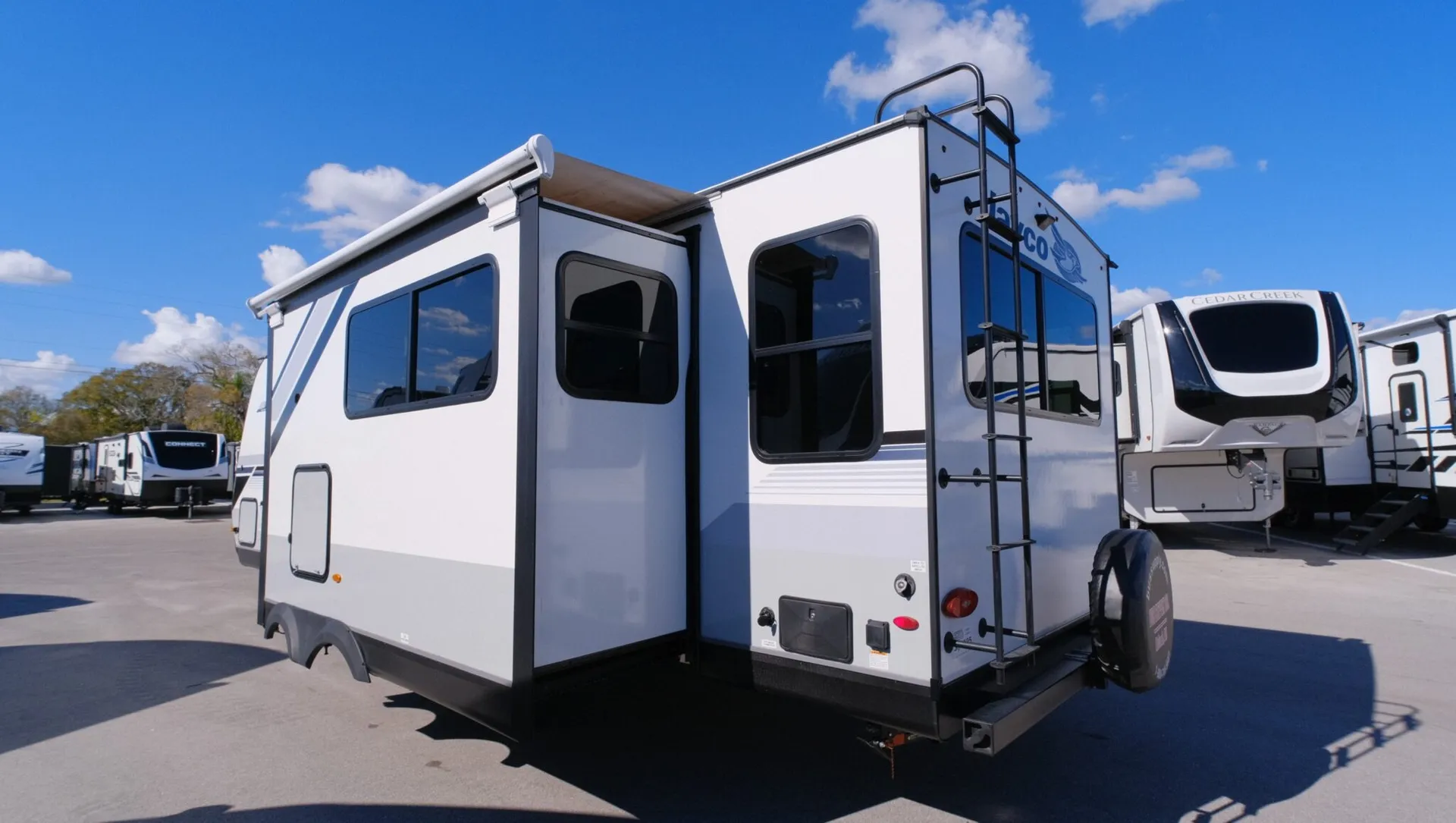 2024 Jayco Jay Feather 26RL - Photo 4