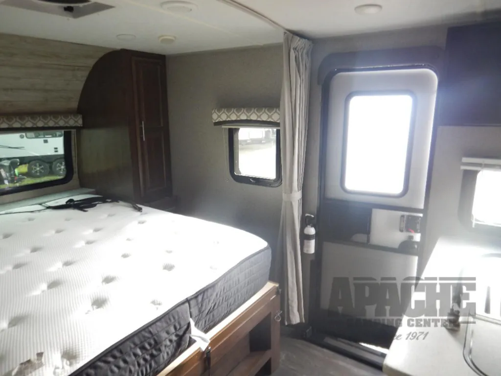 2019 Forest River Flagstaff Micro Lite 25BRDS, Photos photo 9