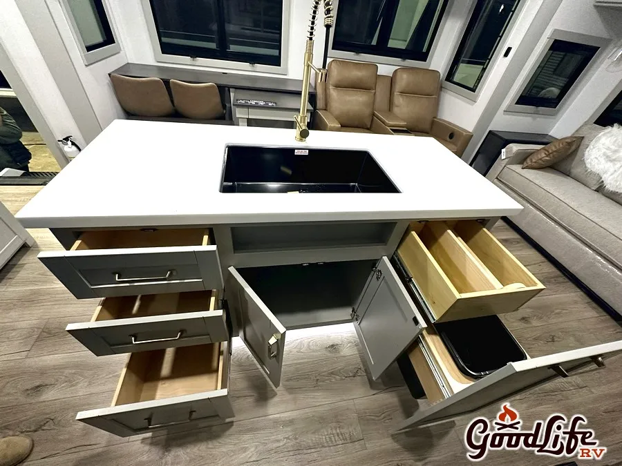 2026 Brinkley Model Z 297, Photos photo 41