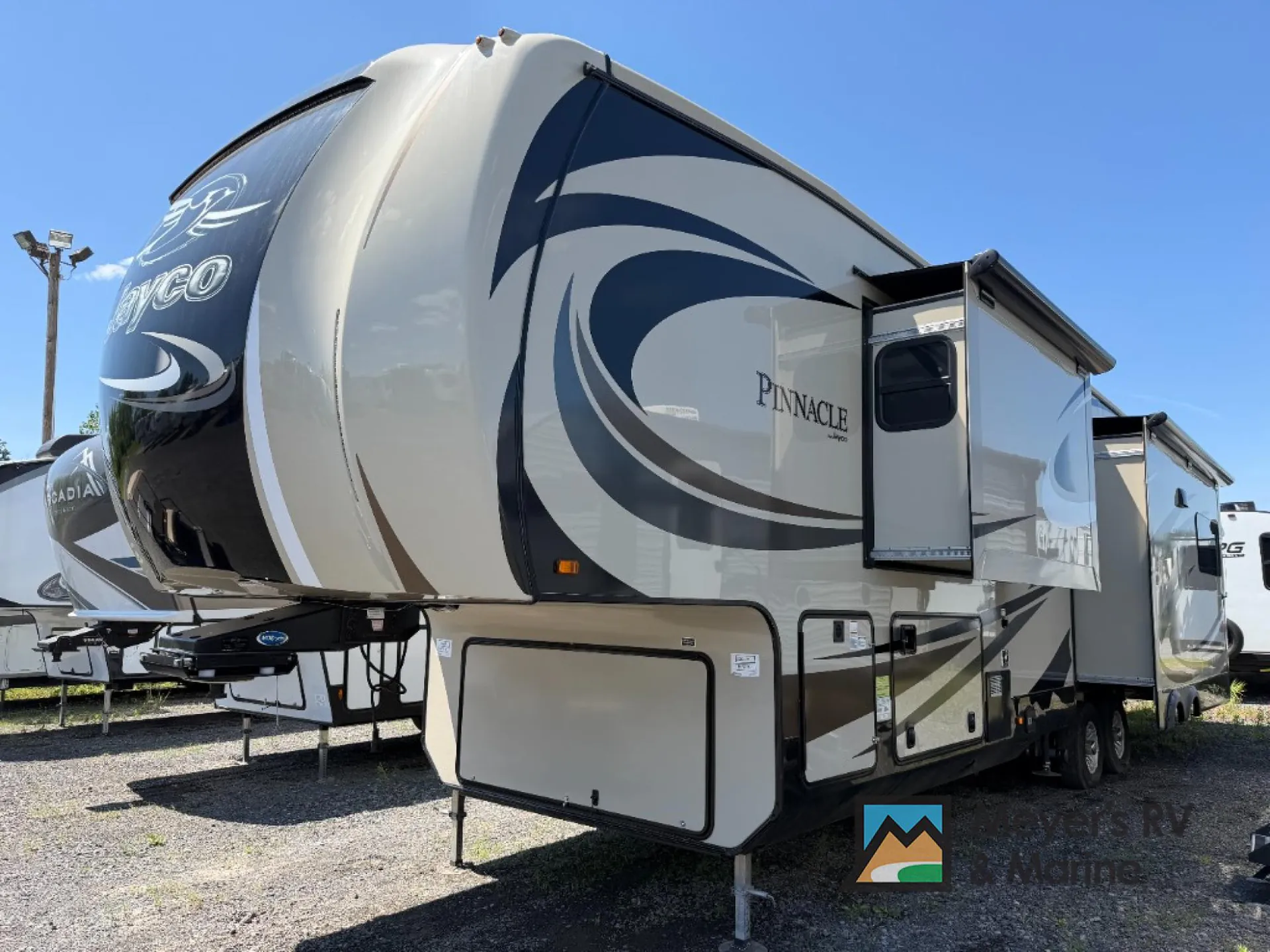 2016 Jayco Pinnacle 36FBTS - Photo 4