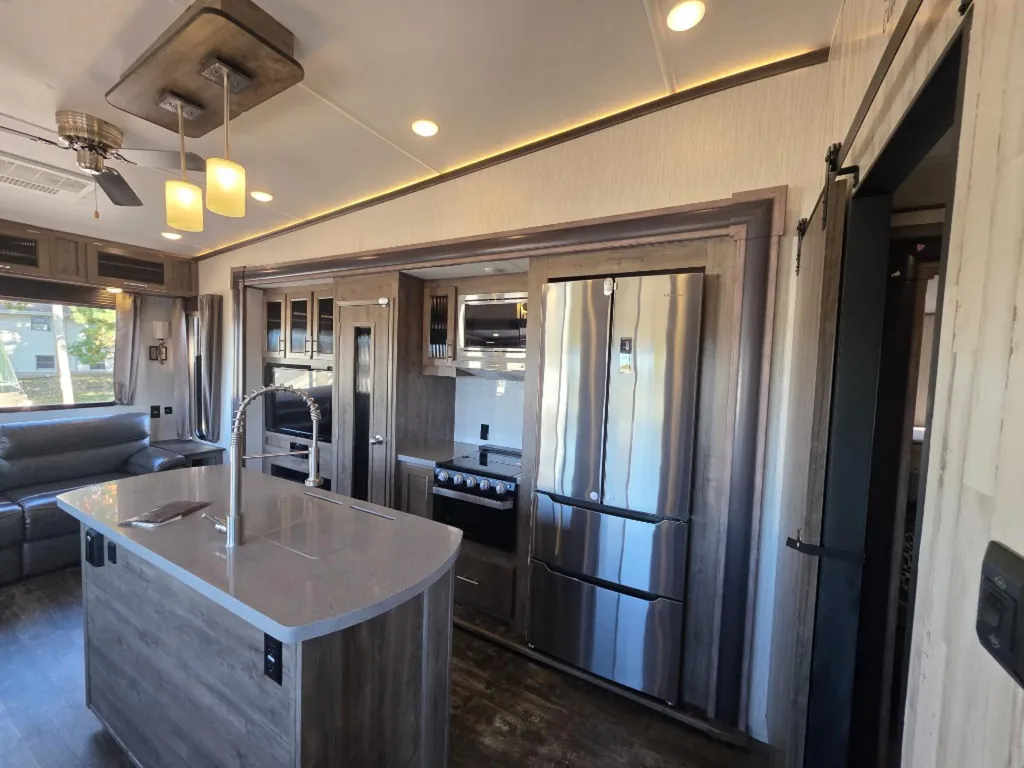 2020 Forest River Sabre 36BHQ, Photos photo 12