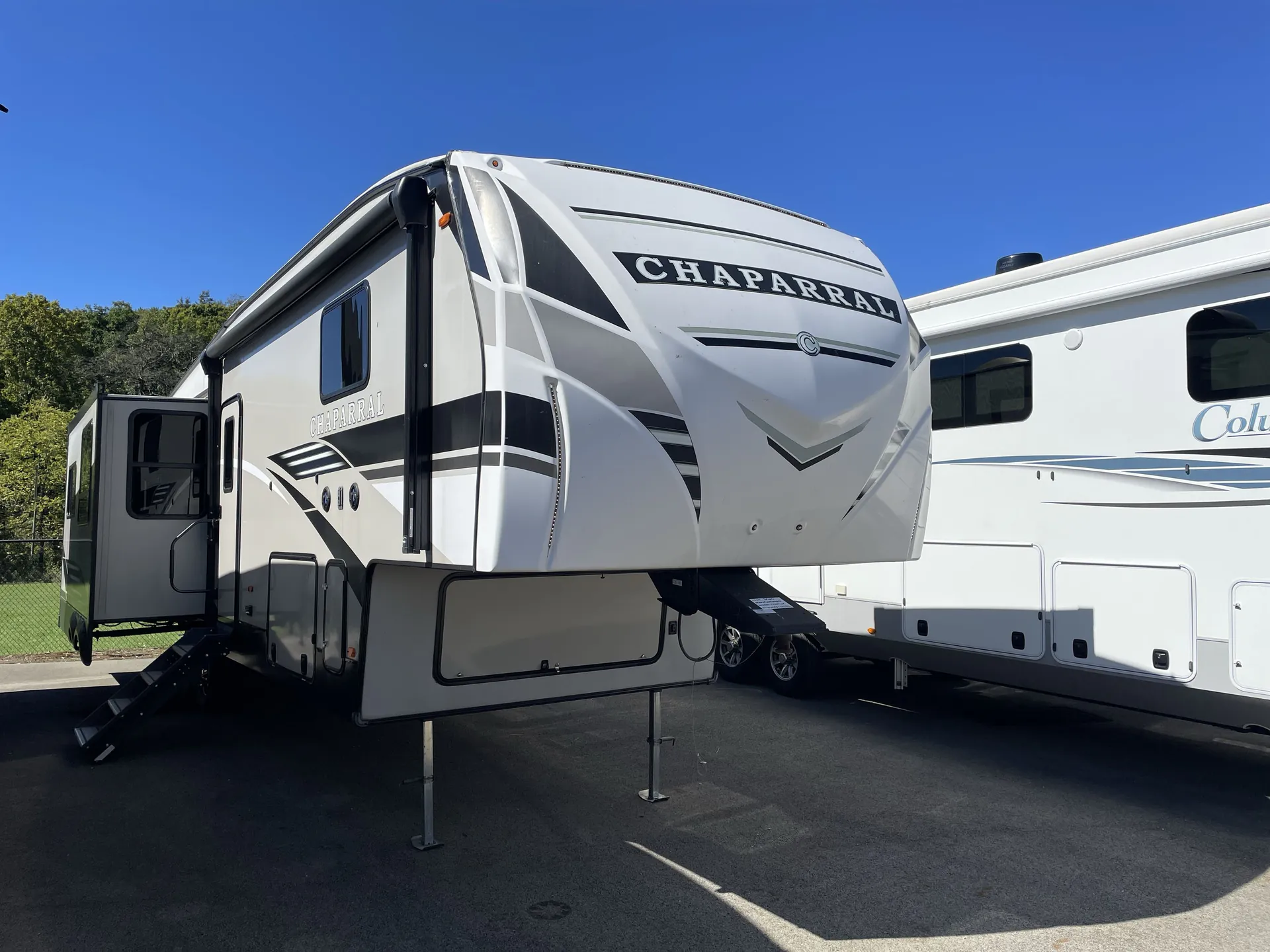 2020 Coachmen Chaparral 336TSIK - Photo 2