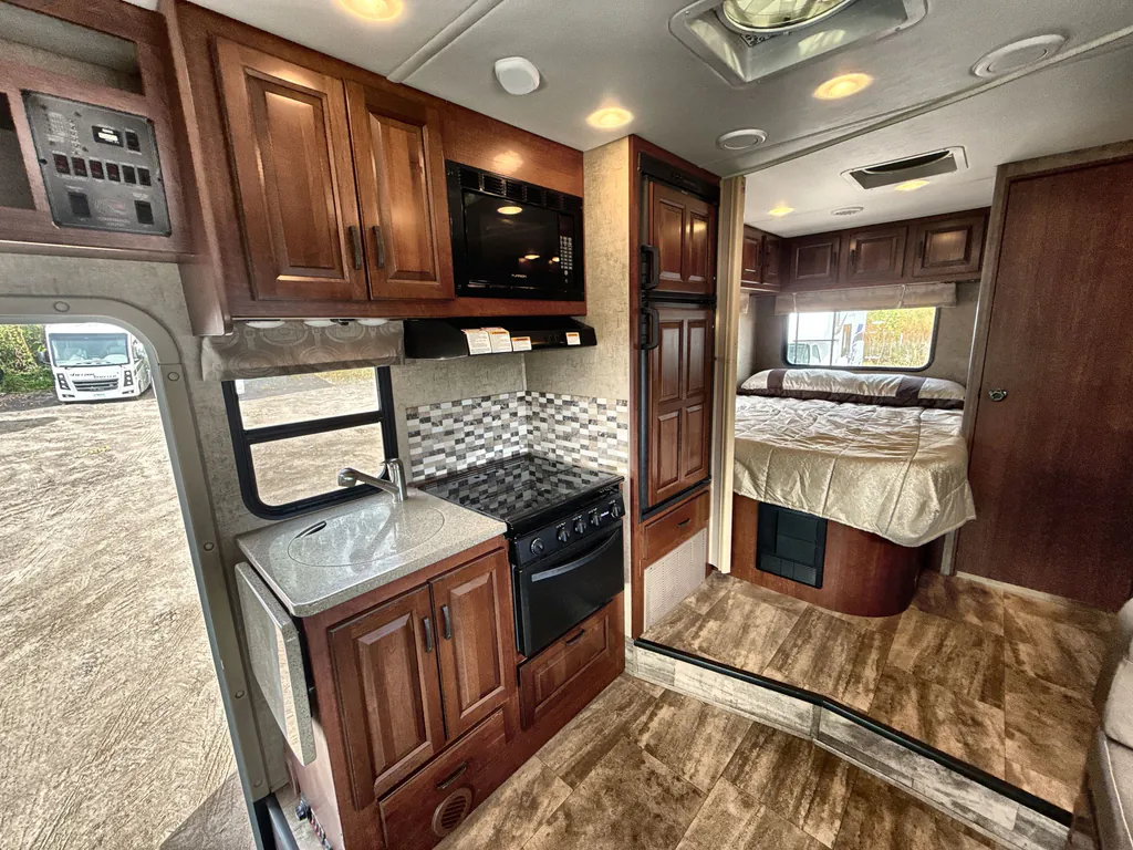 2016 Forest River Forester 2291S, Photos photo 12