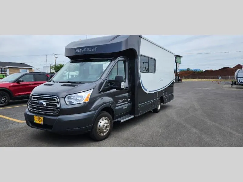 2019 Winnebago Fuse 23T - Photo 2