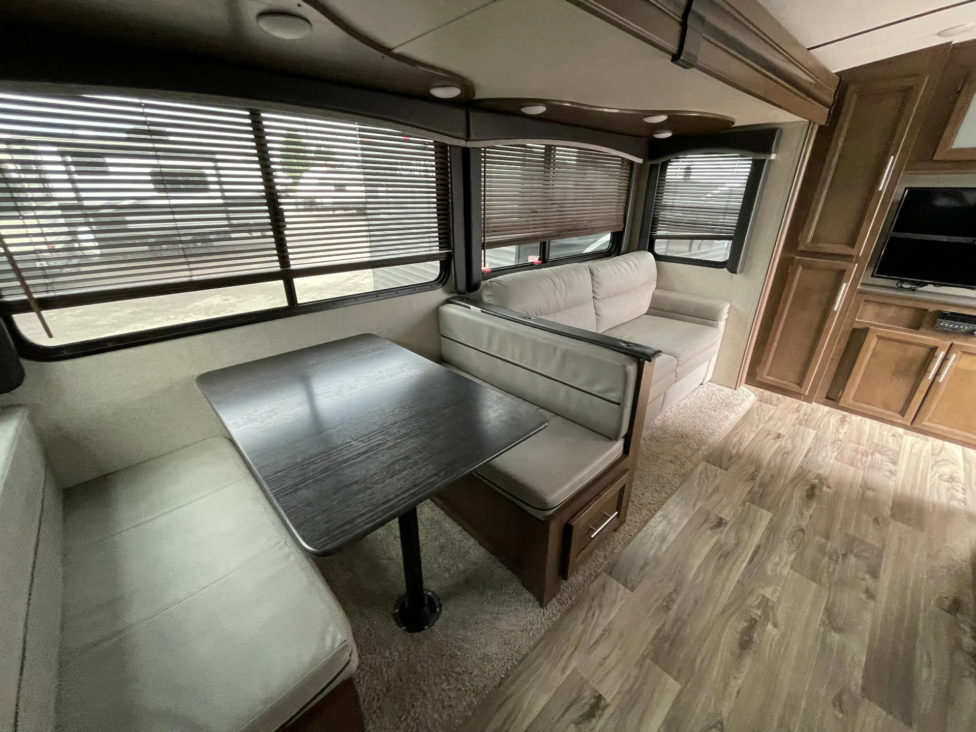 2020 Keystone Cougar Half-Ton 32RDBWE - Photo 3