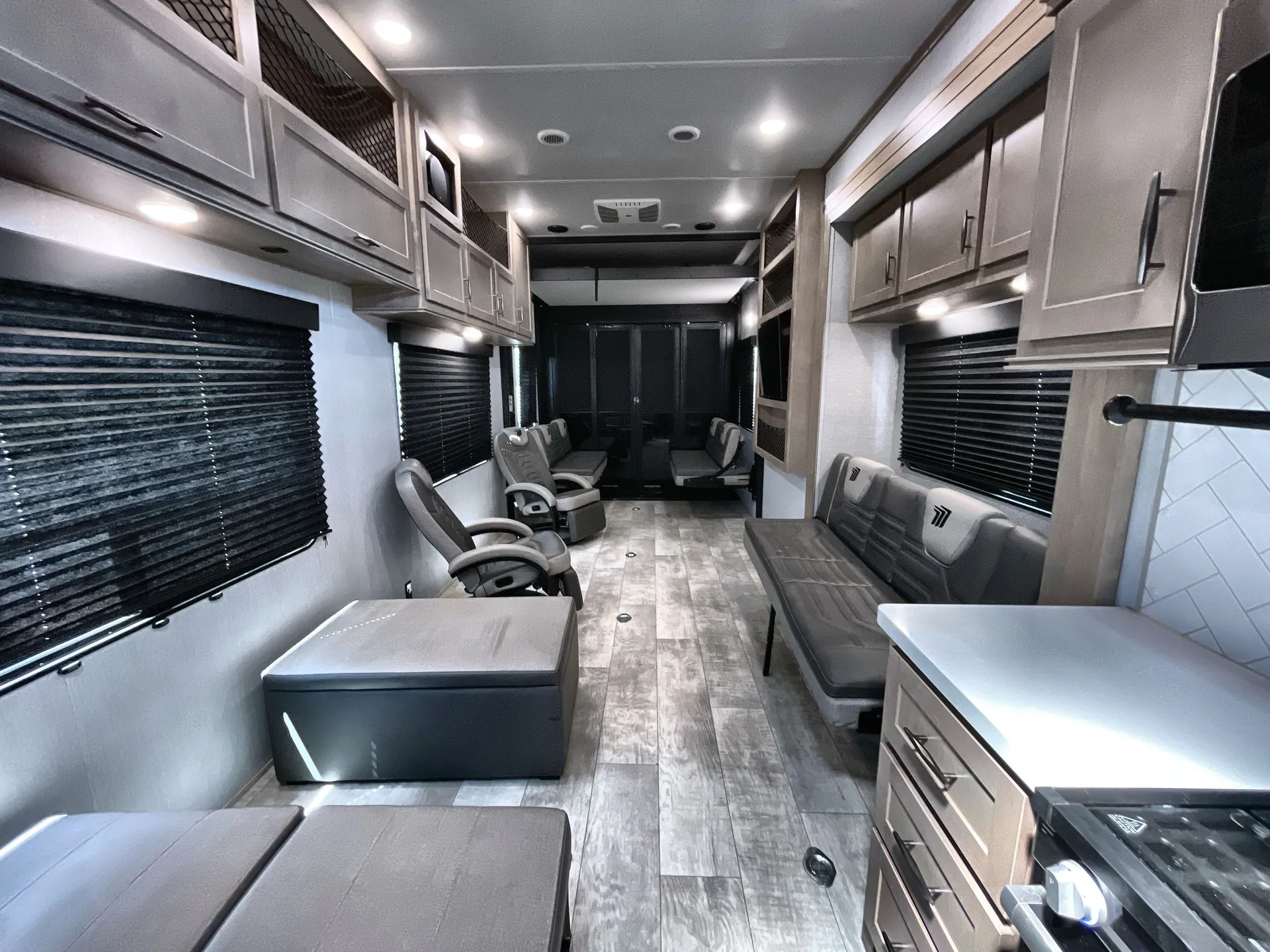 2024 Grand Design Momentum G-Class 355G — living area main